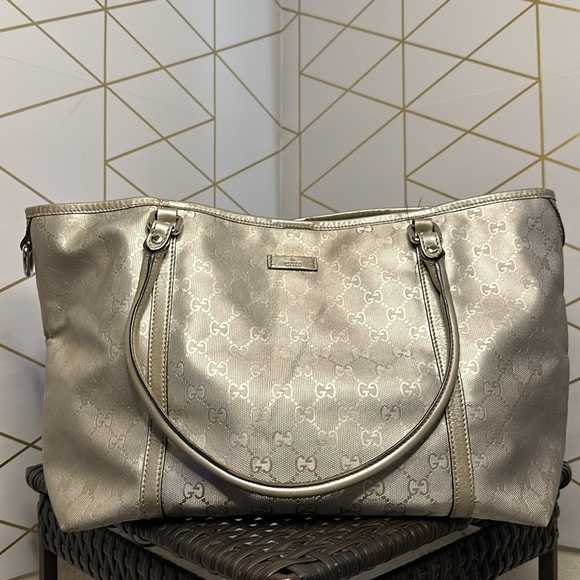 💯Authentic Gucci Tote Handbag 🍀 - Picture 14 of 17
